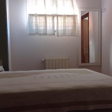 Alojamiento Numancia Pension Burgo المظهر الخارجي الصورة